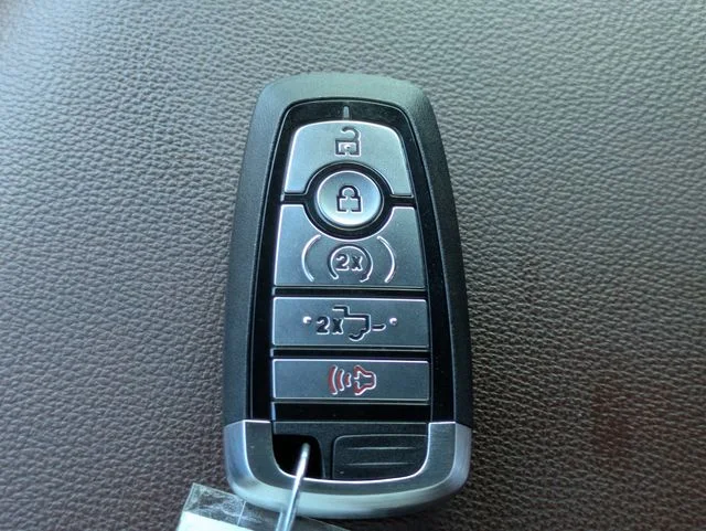 Certified Used 2022 White Ford Lariat image 27