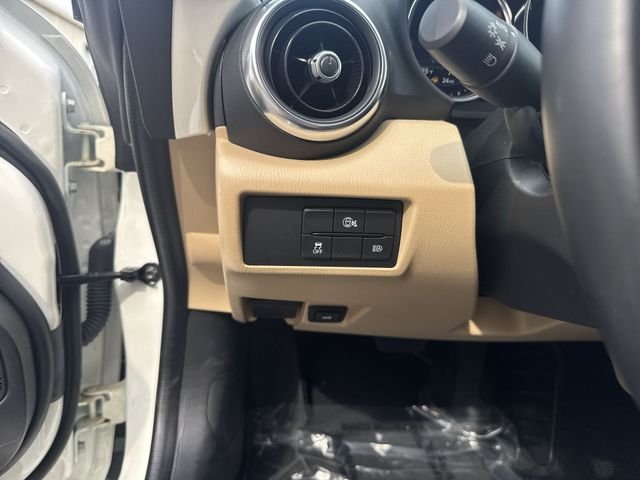 Used 2024 White Mazda Grand Touring image 21