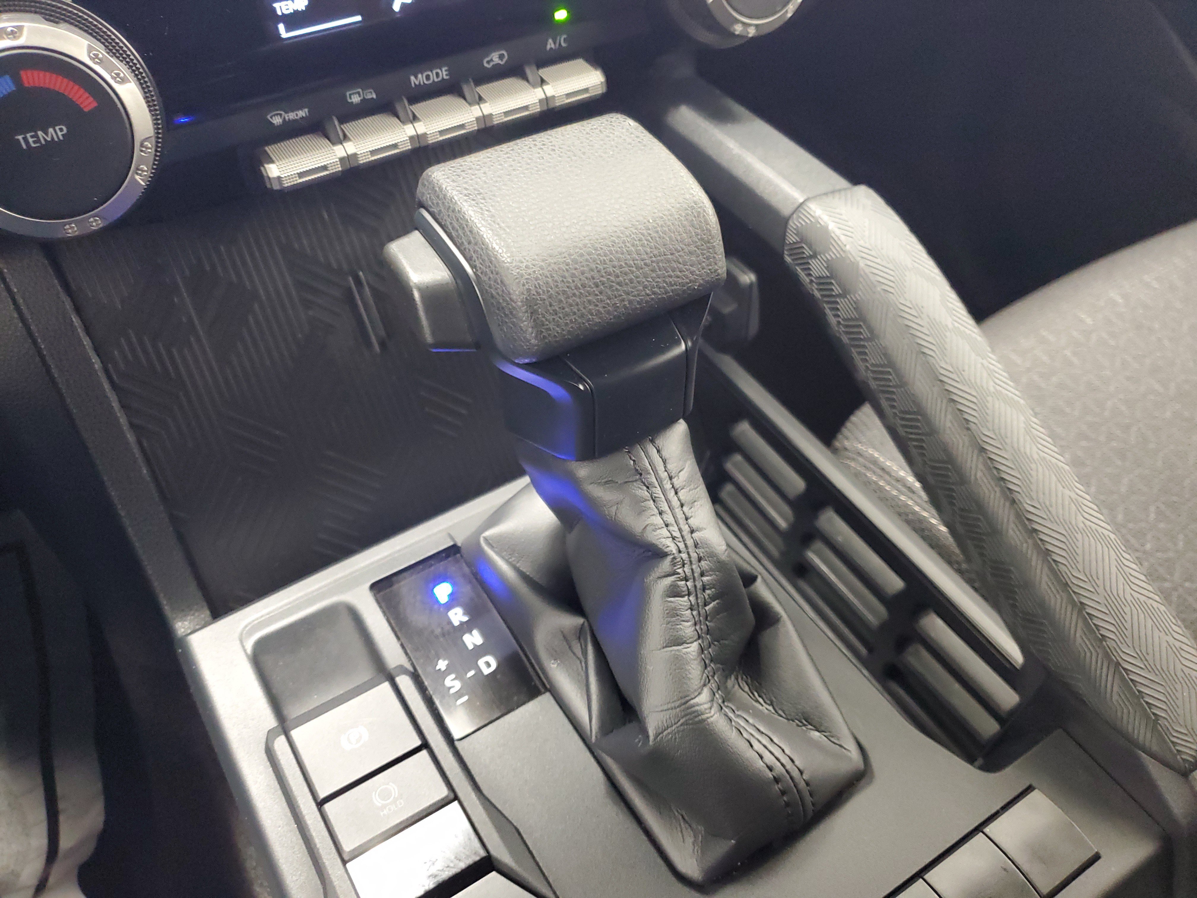 Used 2025 White Toyota SR5 image 31