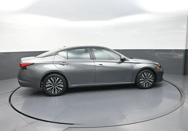 Used 2024 Gray Nissan 2.5 SV image 10