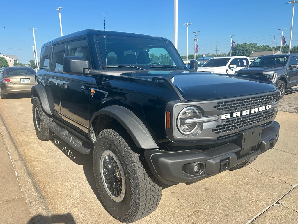 2025 Ford Bronco 4-Door Badlands - Photo 2