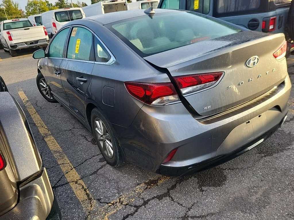 Certified Used 2019 Gray Hyundai SE image 8