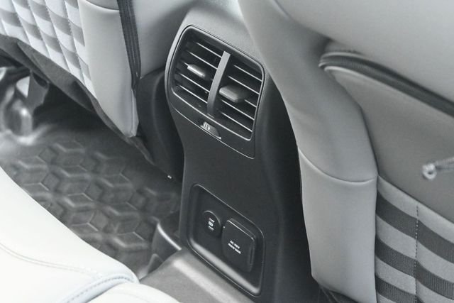 New 2026 Oxford White Ford Badlands® image 83