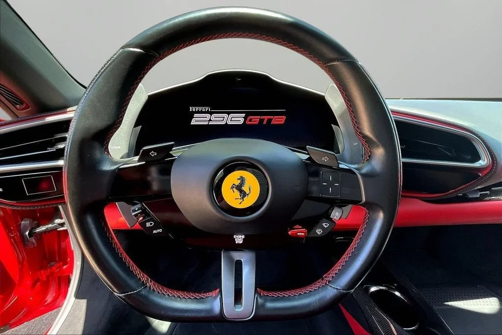 Used 2022 Rosso Imola Ferrari  image 9