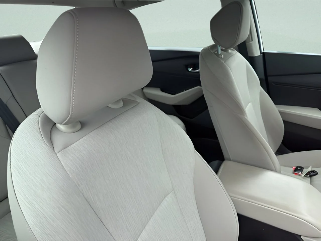 Used 2023 Platinum White Pearl Honda LX image 11