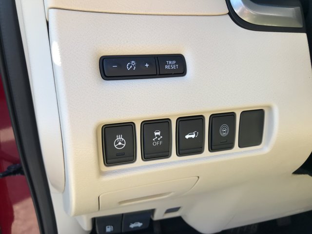 Used 2023 Scarlet Ember Tintcoat Nissan SL image 14