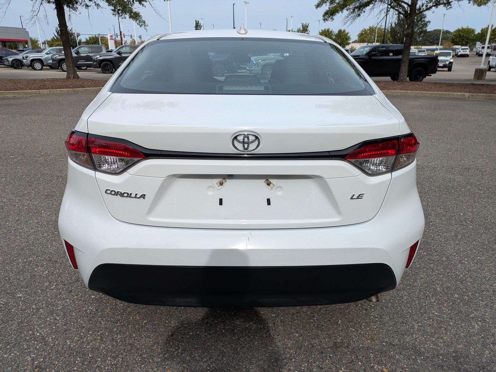Used 2024  Toyota LE image 5