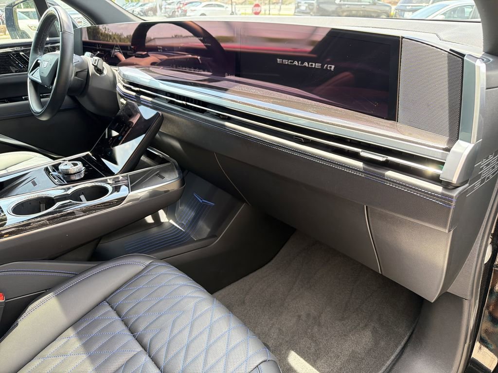 2026 Cadillac Escalade IQ Luxury - Photo 12
