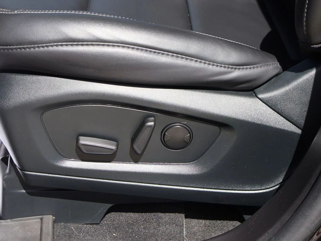 Certified Used 2023 Black Metallic Ford XLT image 26