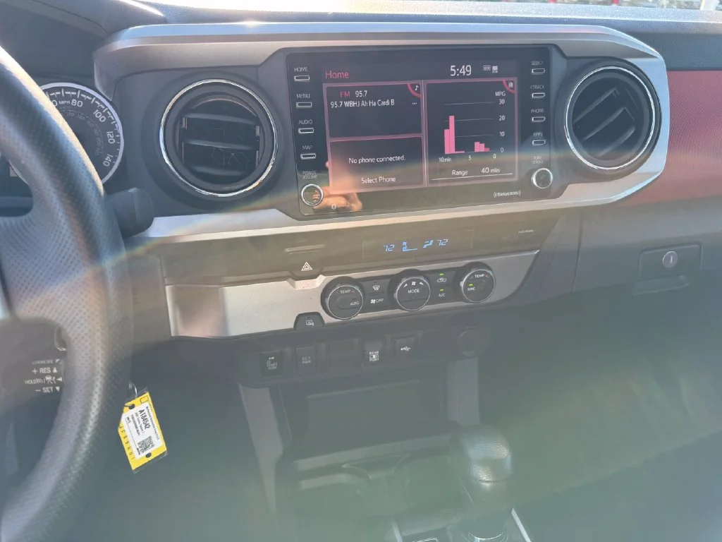 Used 2022 White Toyota SR5 image 10