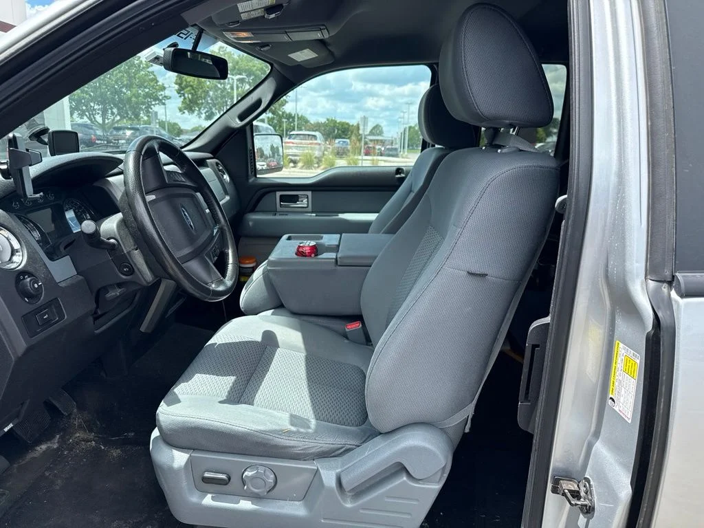 Used 2011 Silver Ford XLT image 6