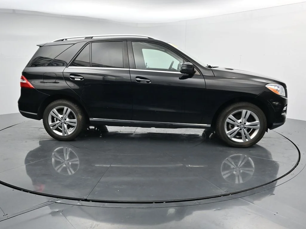 Used 2015  Mercedes-Benz ML 350 image 9