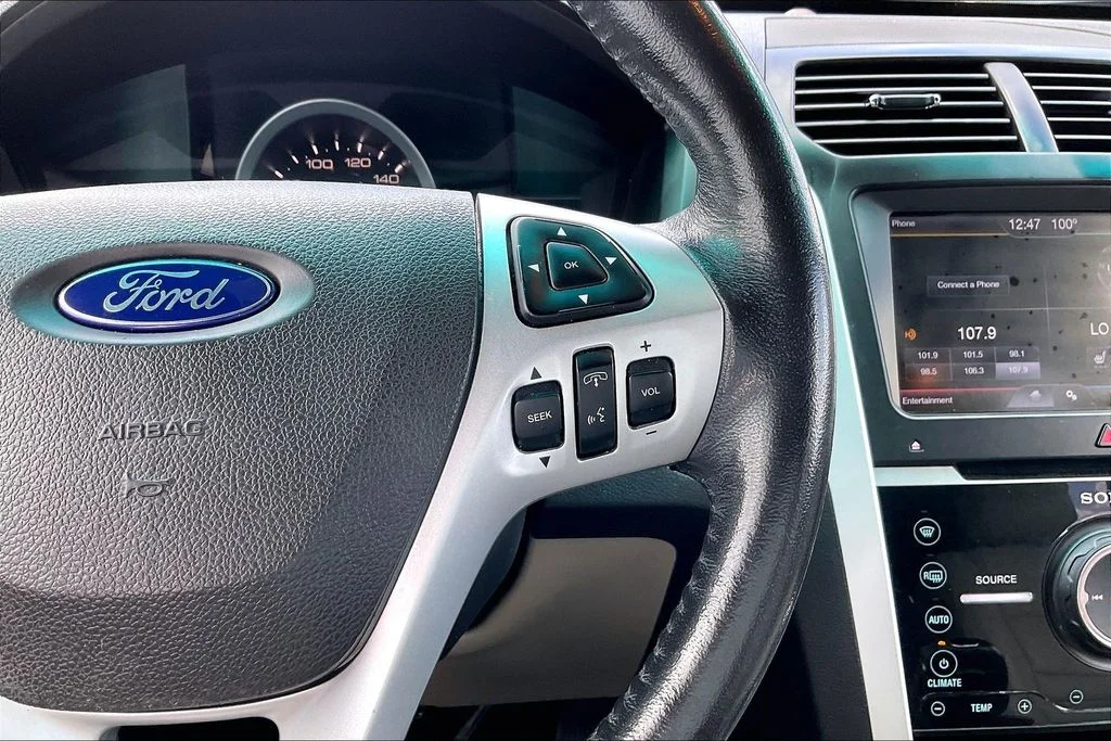 Used 2013 Silver Ford Limited image 11