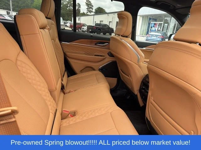 Used 2022 Black Jeep Summit image 39