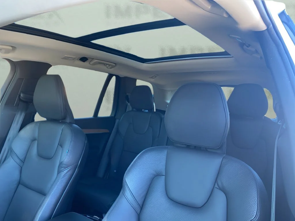 Used 2024  Volvo Plus Bright Theme image 34
