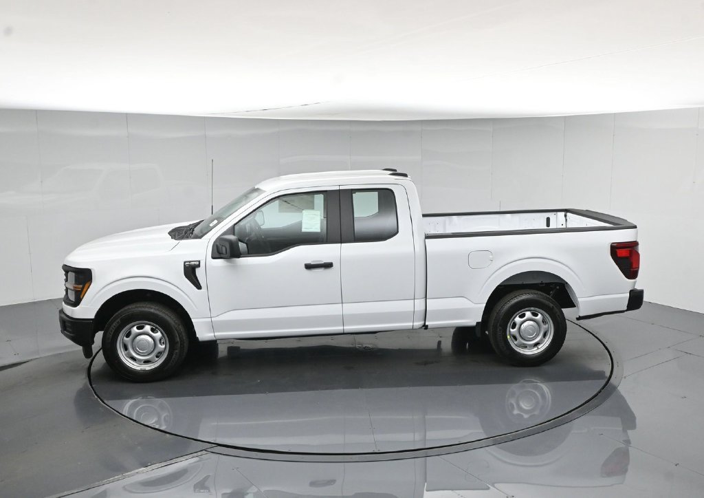 New 2026 Oxford White Ford XL image 42