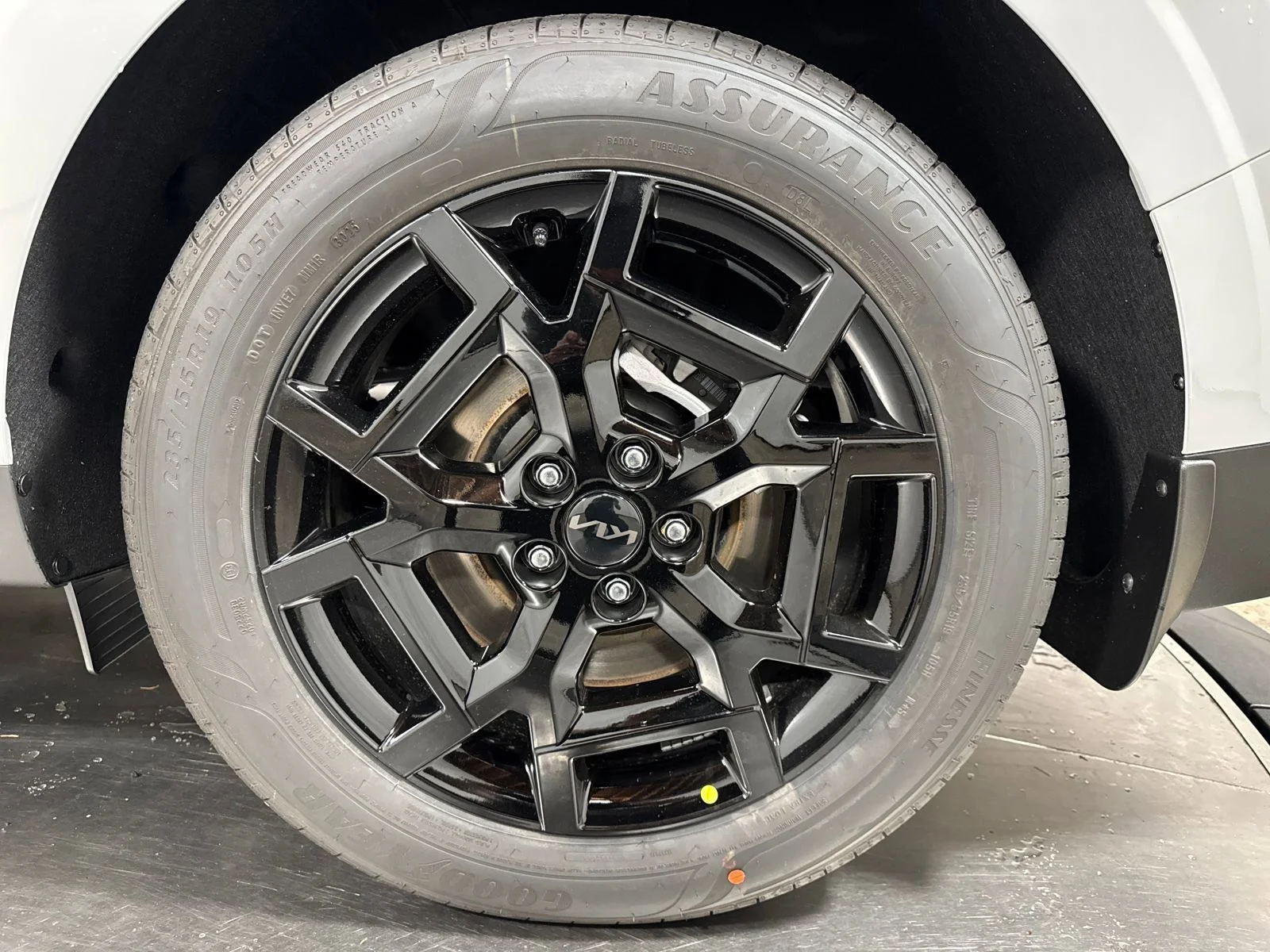 New 2026 Ceramic White Kia SX Prestige image 12