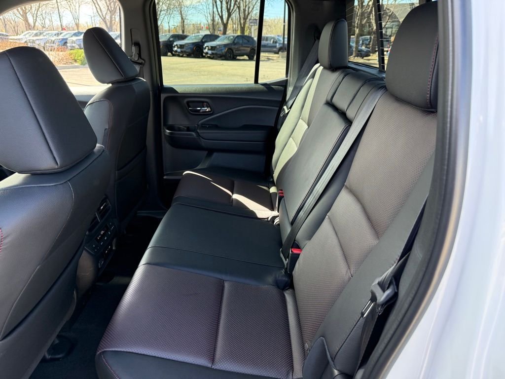 2026 Honda Ridgeline Black Edition - Photo 15