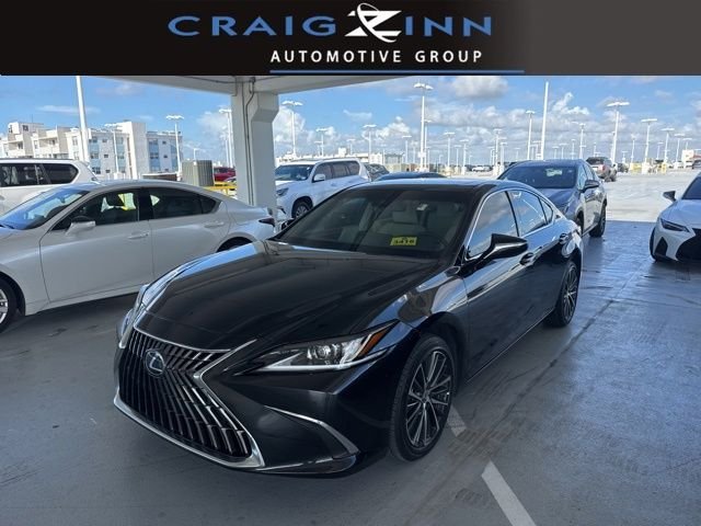 2025 Lexus ES 350 350's photo