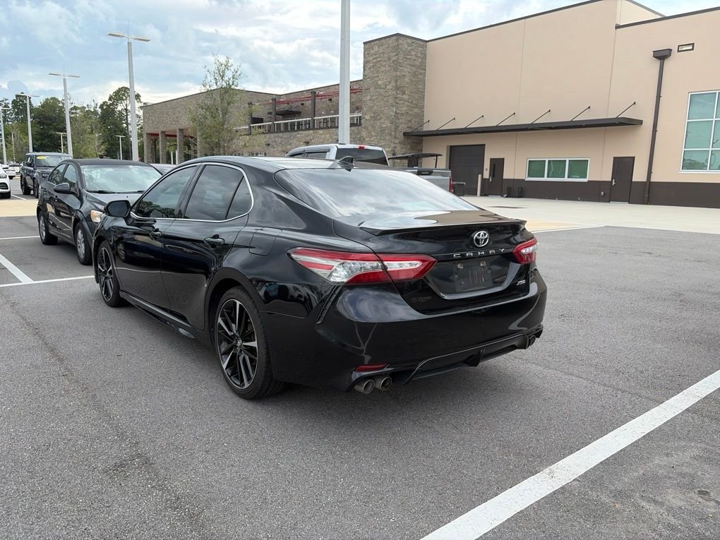 Used 2019  Toyota XSE image 3
