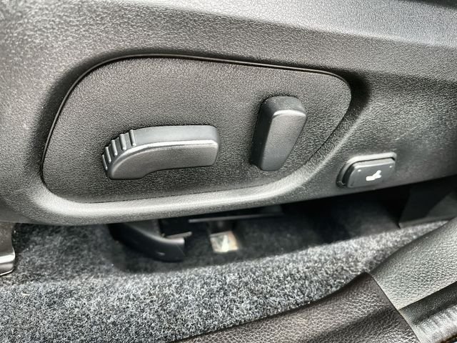 Used 2017 Silver Subaru 2.5i Touring image 16