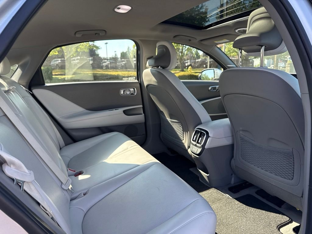 Used 2023 Gravity Gold Matte Hyundai Limited image 24