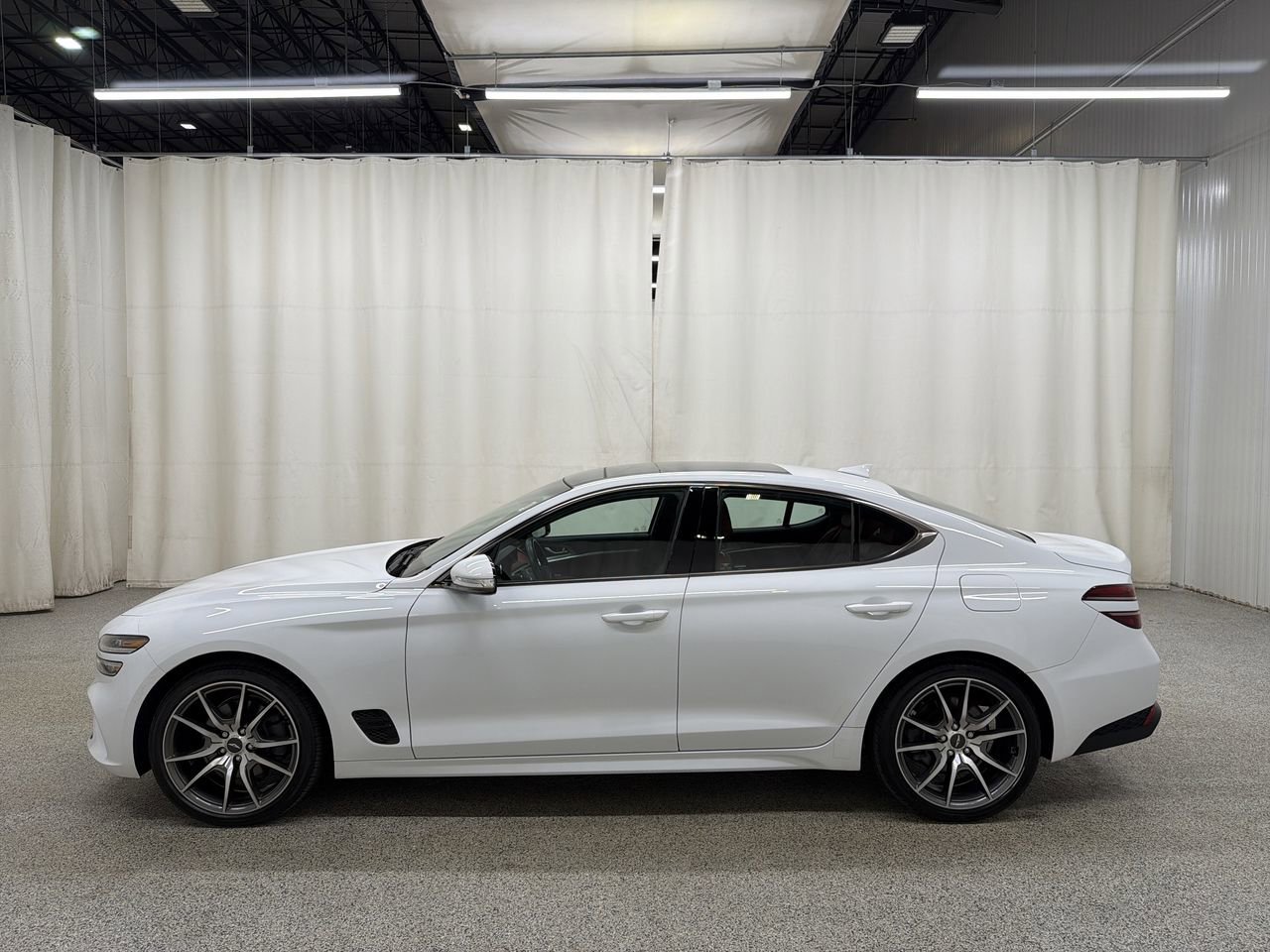 2023 GENESIS G70 Standard - Photo 6