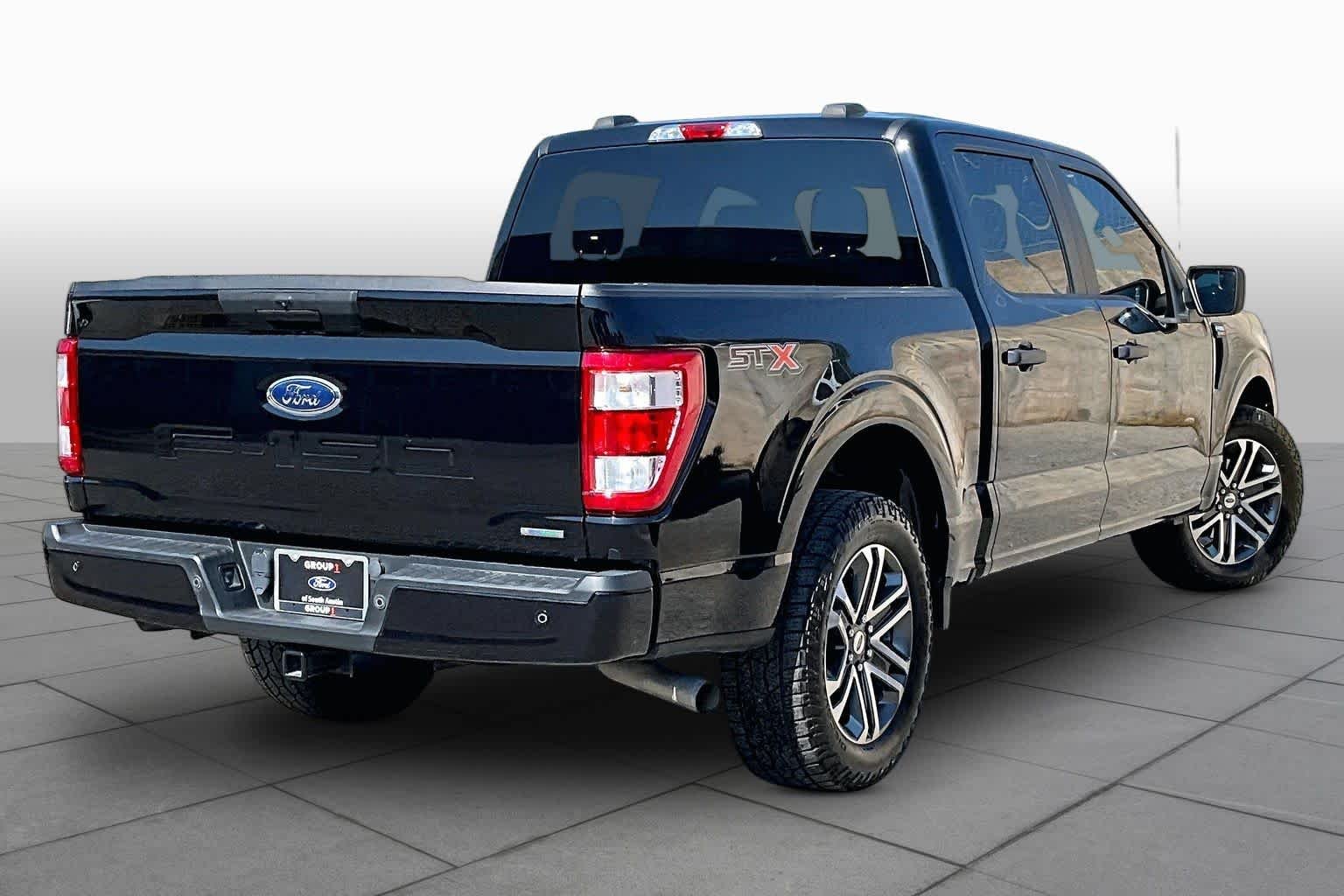 Used 2022 Agate Black Metallic Ford XL image 13