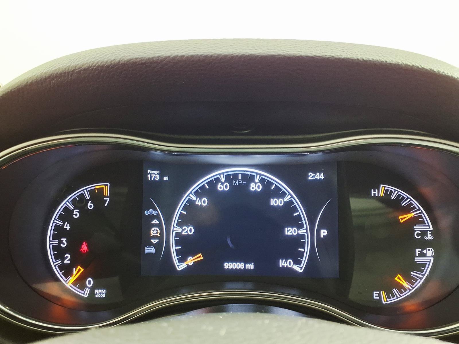 Certified Used 2022 Diamond Black Crystal Pearlcoat Jeep Laredo E image 25