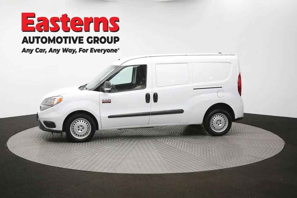 Used 2022 White Ram Base image 56
