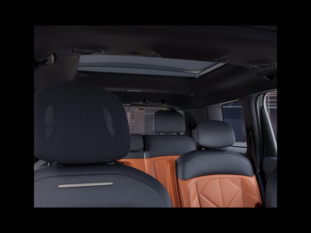 New 2027 Glacial White Pearl Kia SX image 40