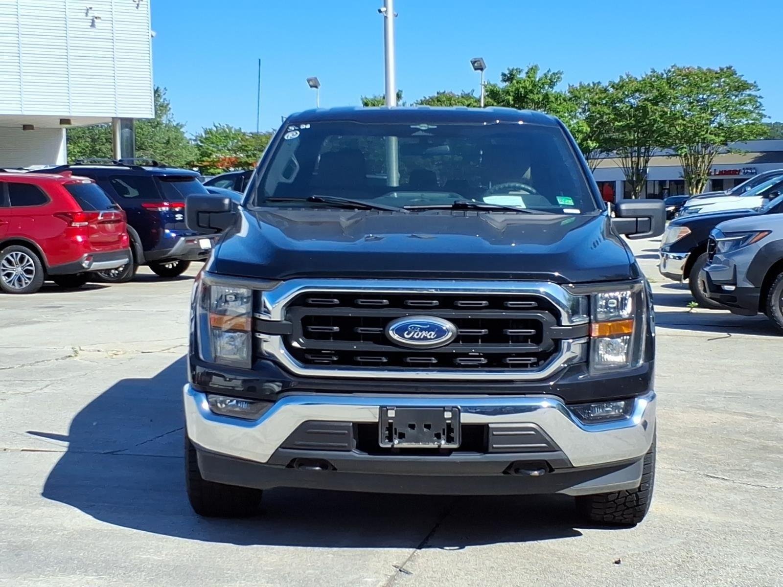 Used 2023 Agate Black Metallic Ford XLT image 2