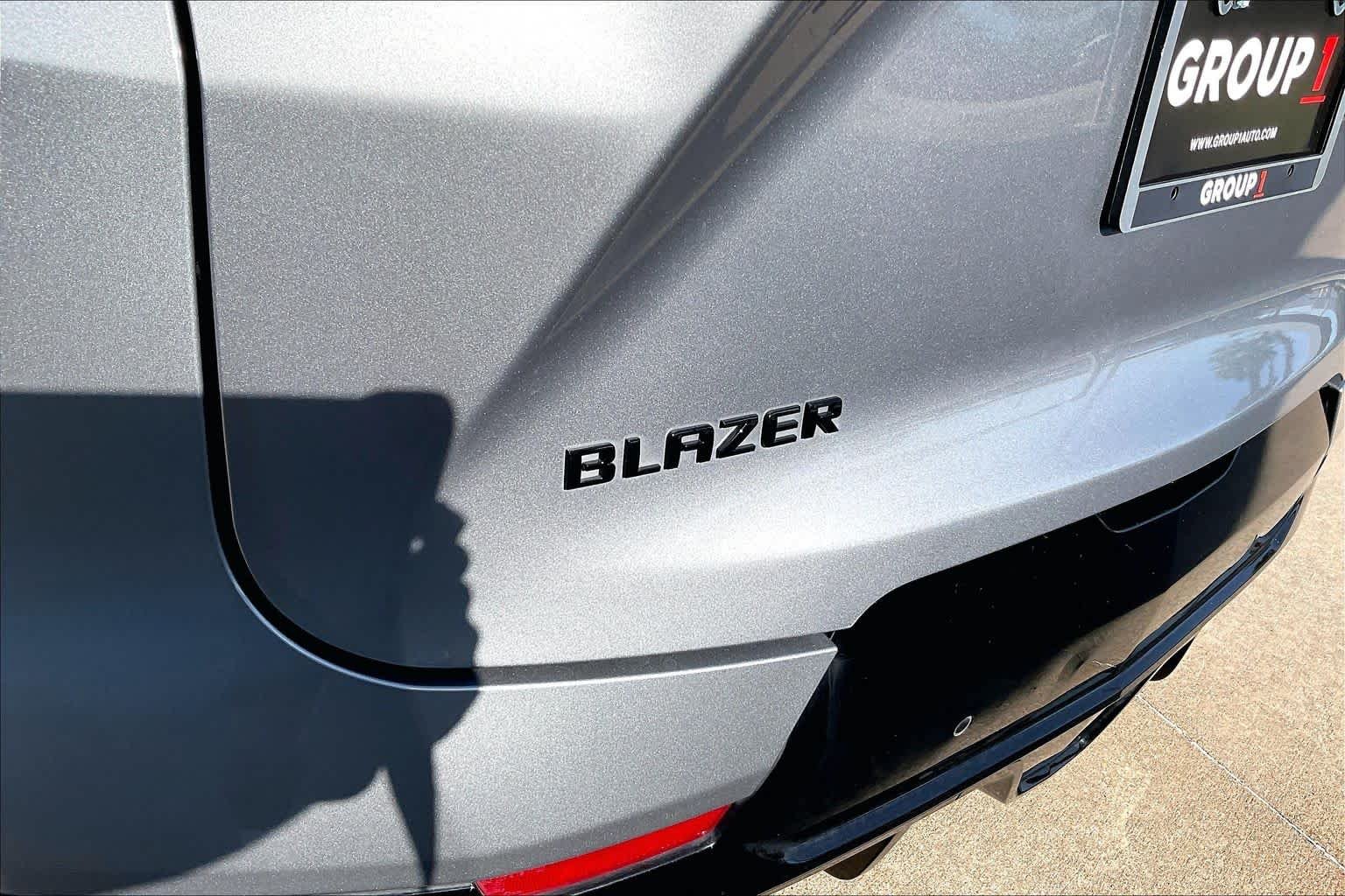 Used 2025 Sterling Gray Metallic Chevrolet RS image 30