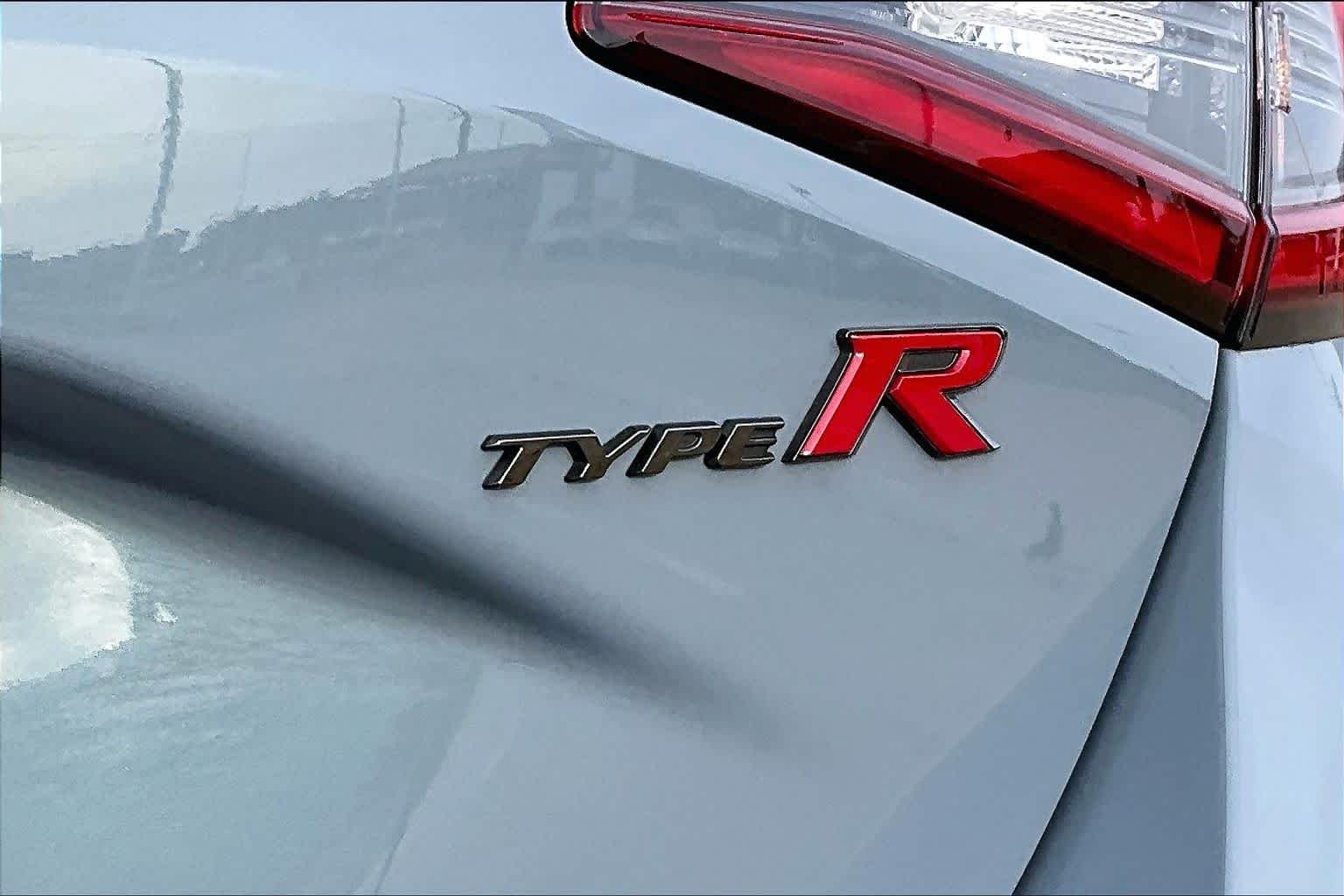 Certified Used 2025 Sonic Gray Pearl Honda Civic Type R image 10
