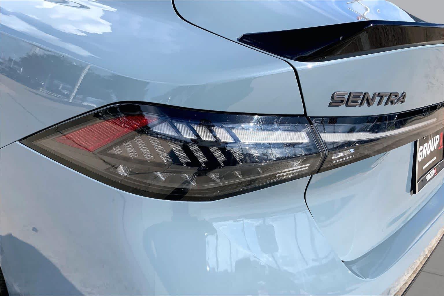 Used 2026 Atlantic Gray M Nissan SR image 28