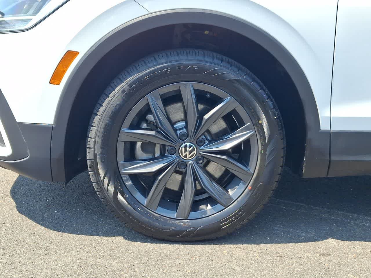 Certified Used 2024 Pure White Volkswagen SE image 29