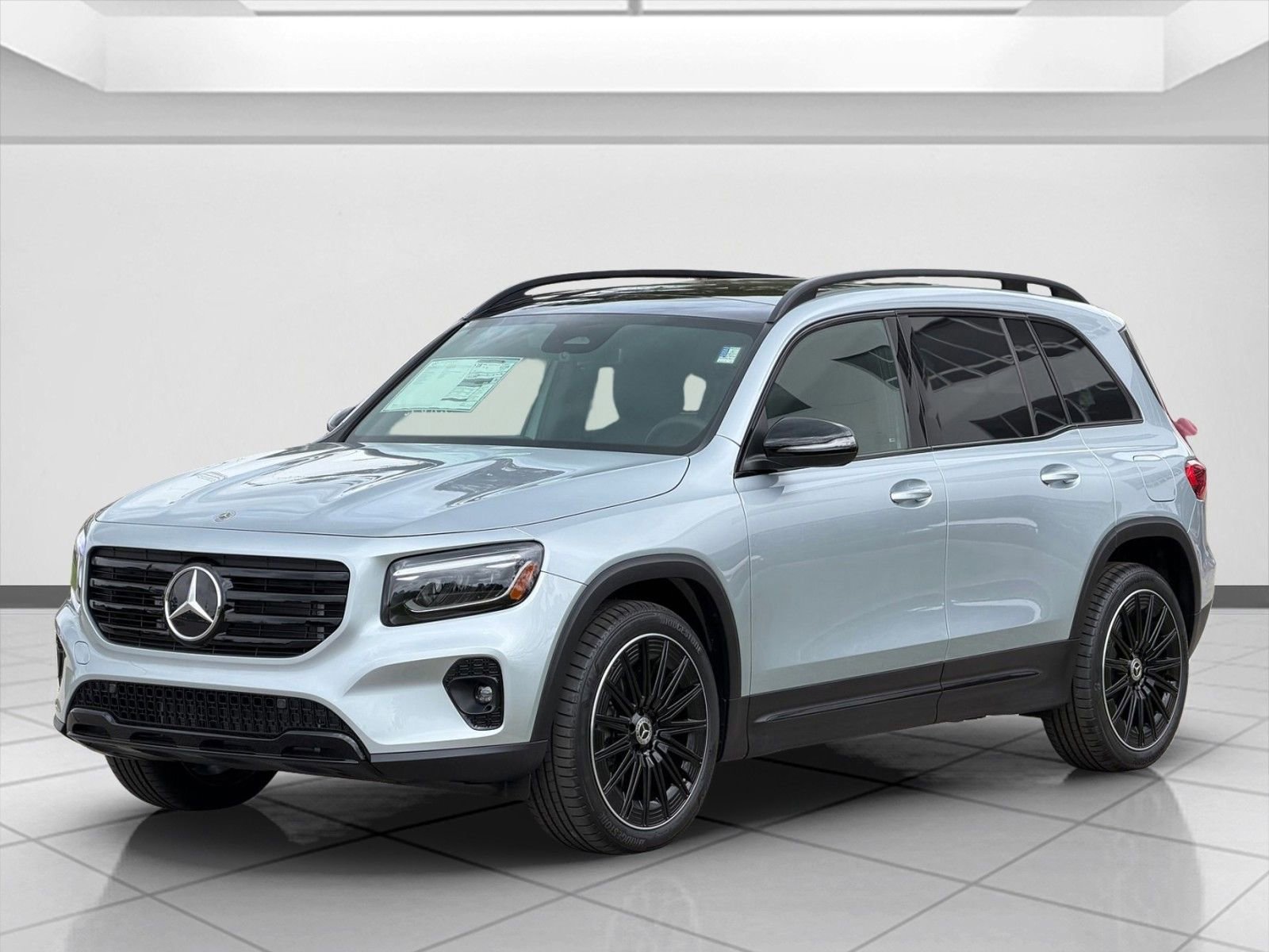 New 2026 Cirrus Silver Metallic Mercedes-Benz GLB 250 image 28