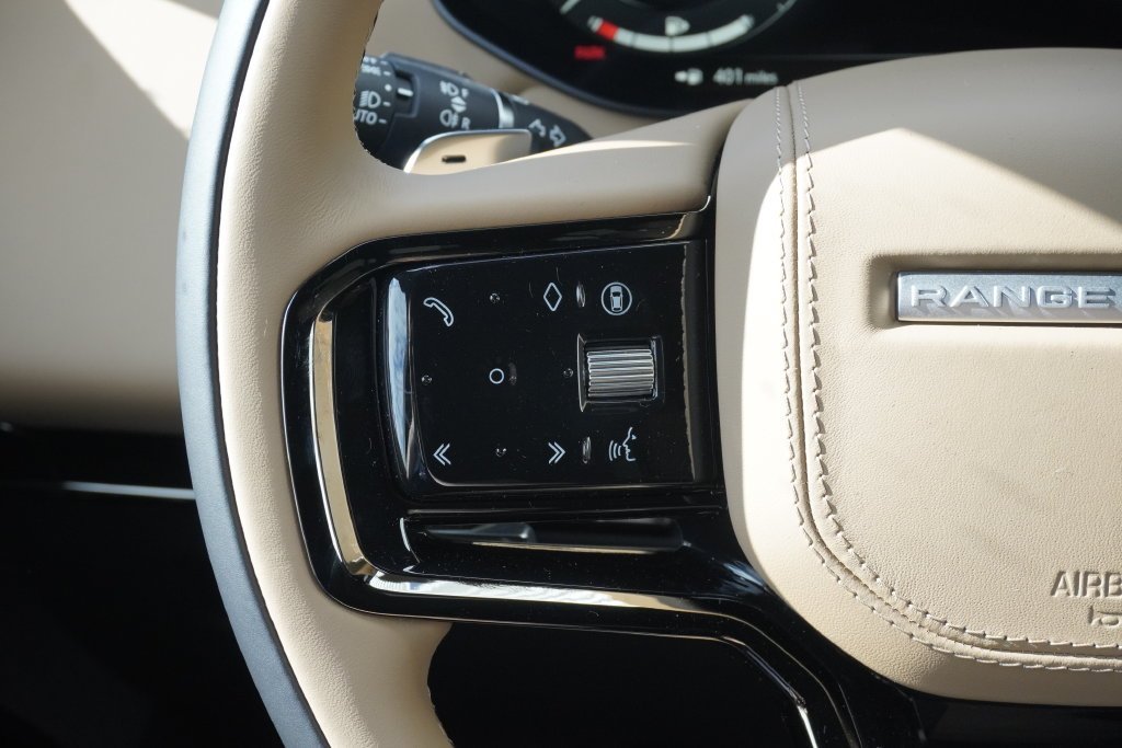 New 2026 Fuji White LAND ROVER Dynamic SE image 12