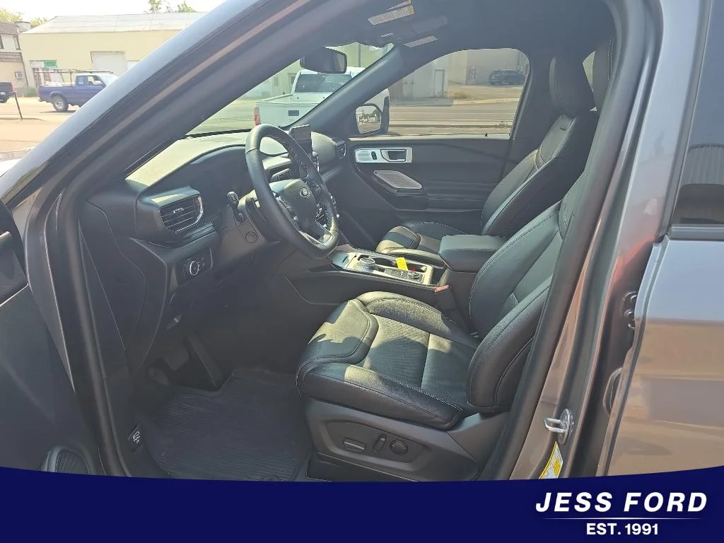 Used 2024 Carbonized Gray Metallic Ford ST image 9