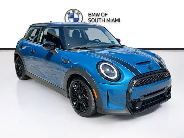 2024 MINI Hardtop Cooper S's photo