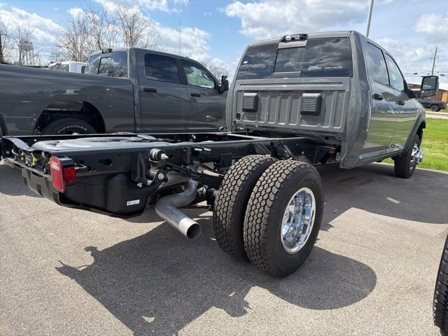 New 2026 Ceramic Gray Clear-Coat Exterior Paint RAM Tradesman image 9