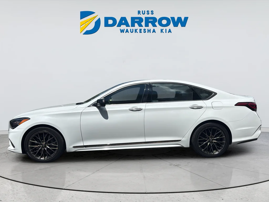 Used 2019 White Genesis 3.3T Sport image 2