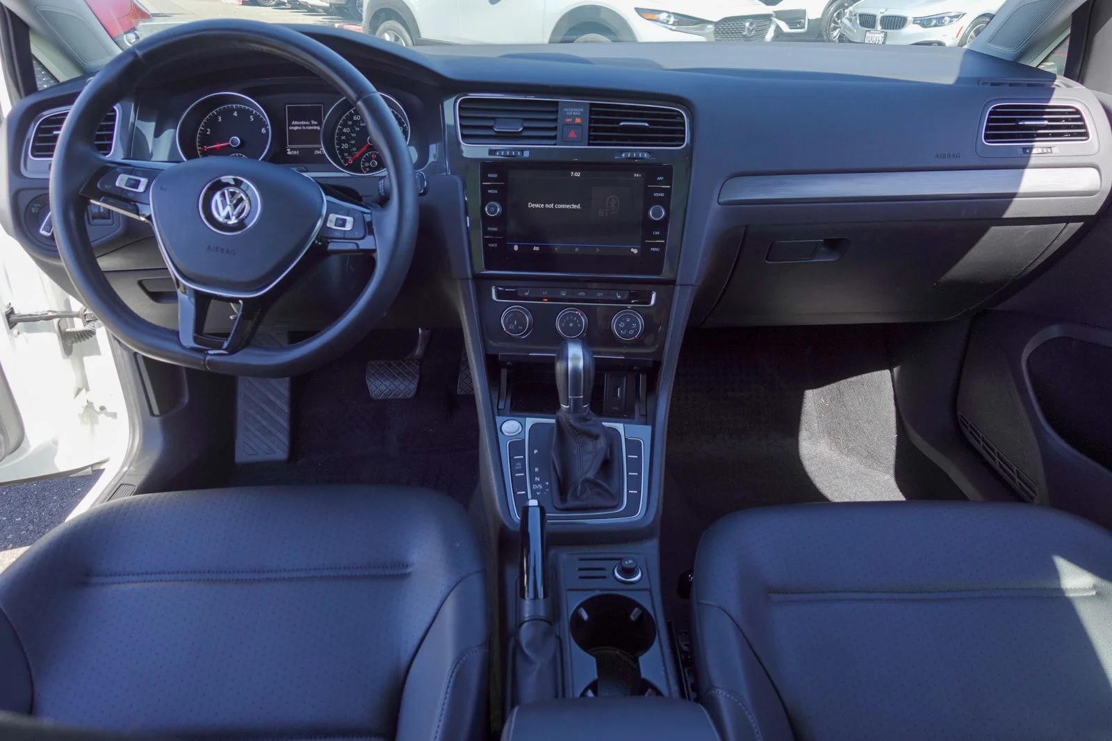 Used 2019 Pure White Volkswagen SE image 10