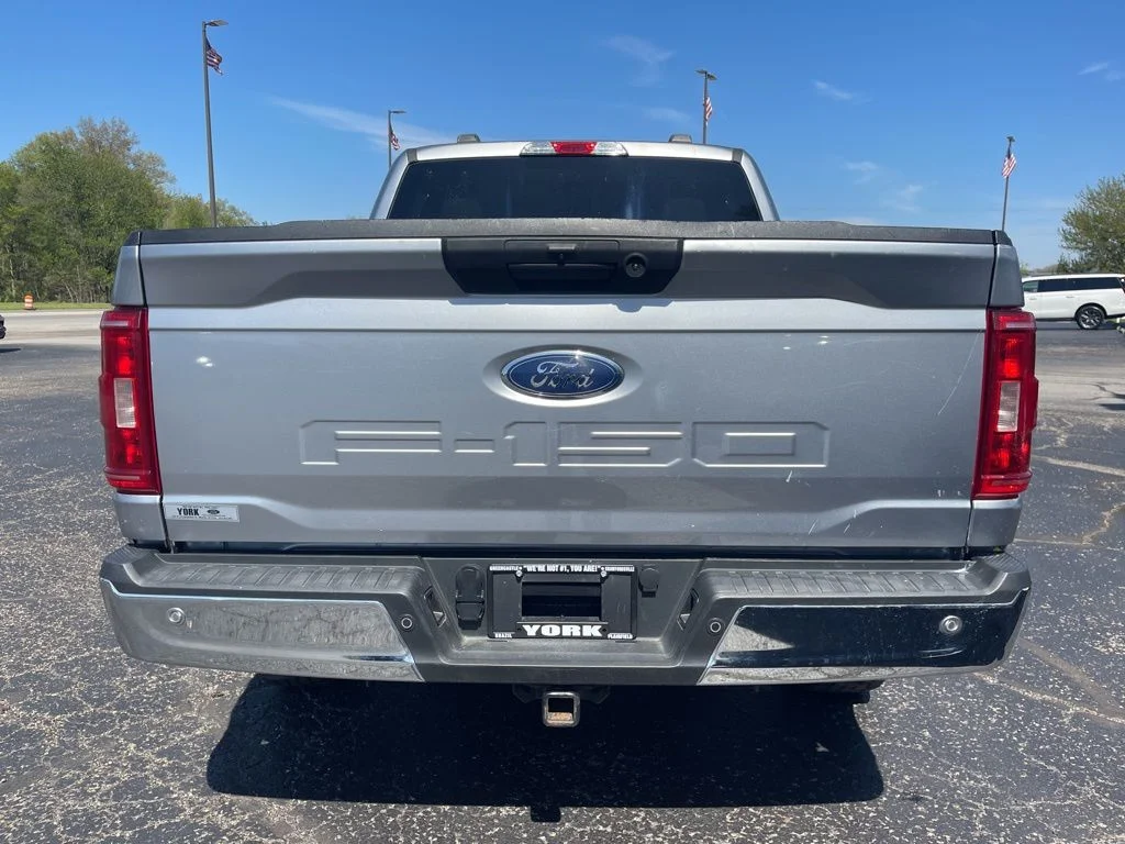 Used 2022 Silver Ford XLT image 5