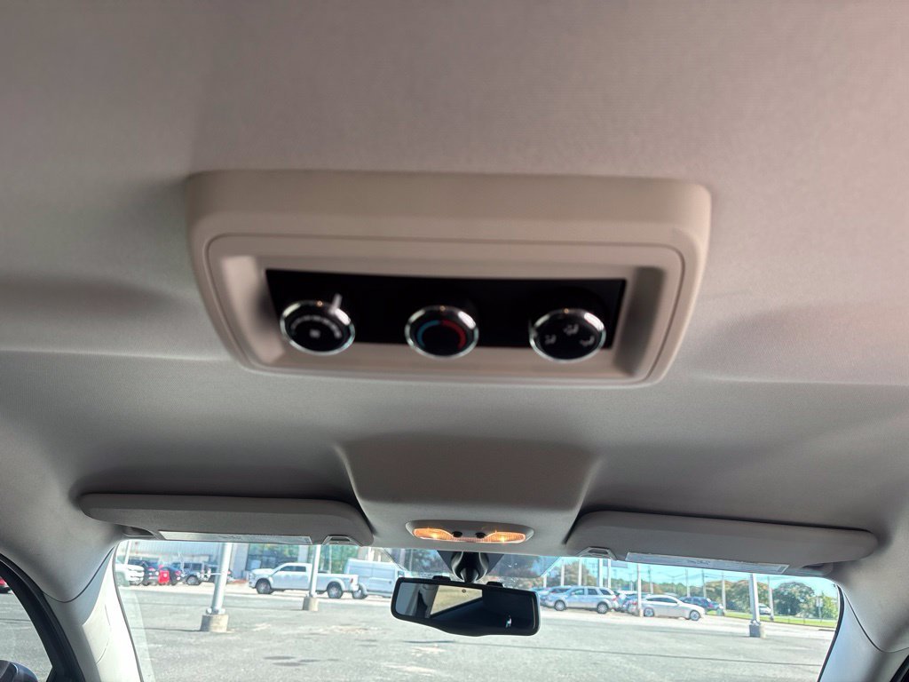 Used 2017 White Dodge SXT image 43