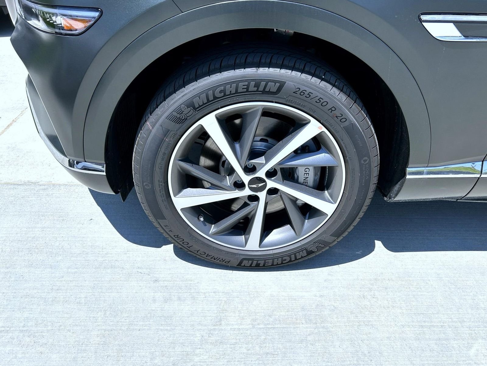 New 2026 Green Genesis 2.5T Select image 22