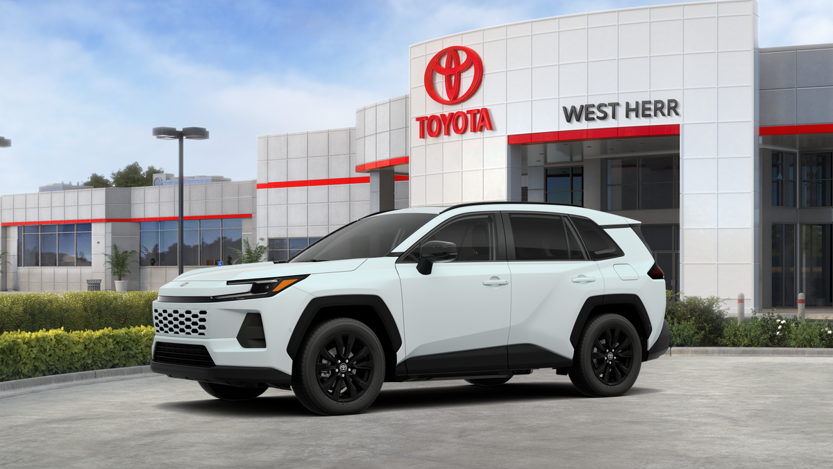 New 2026 Wind Chill Pearl Toyota XLE Premium image 2
