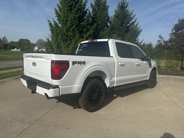 New 2026 Oxford White Ford XLT image 4