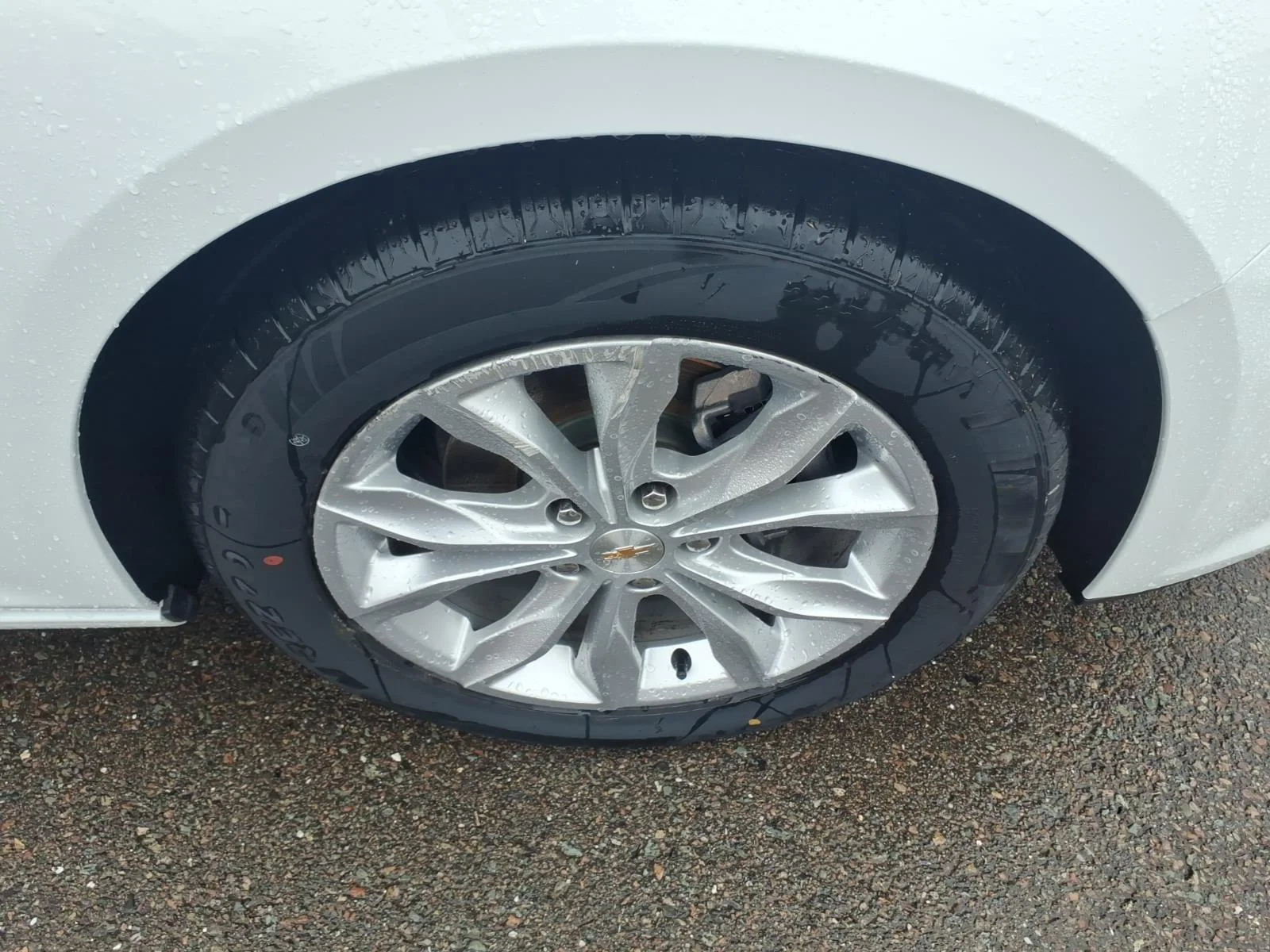 Used 2024 Summit White Chevrolet LT image 10