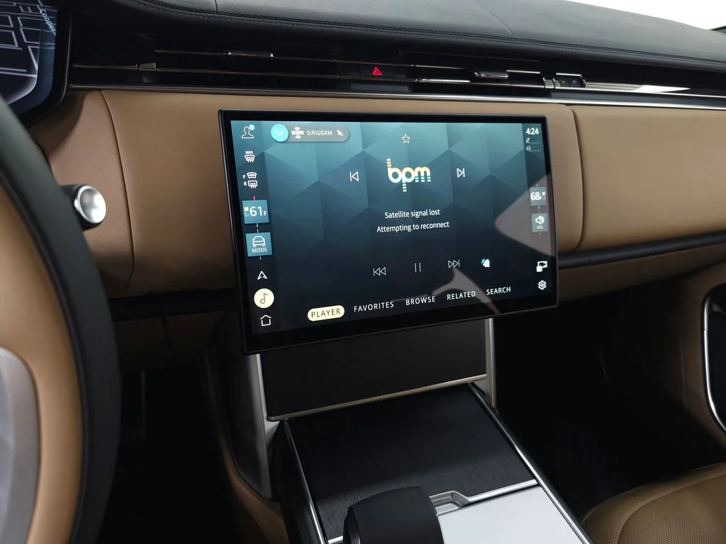 New 2026 Carpathian Grey Land Rover SE image 22